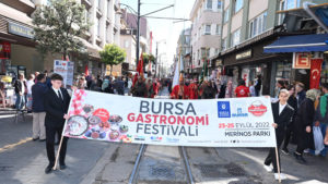 Bursa’nın en lezzetli festivaline renkli açılış