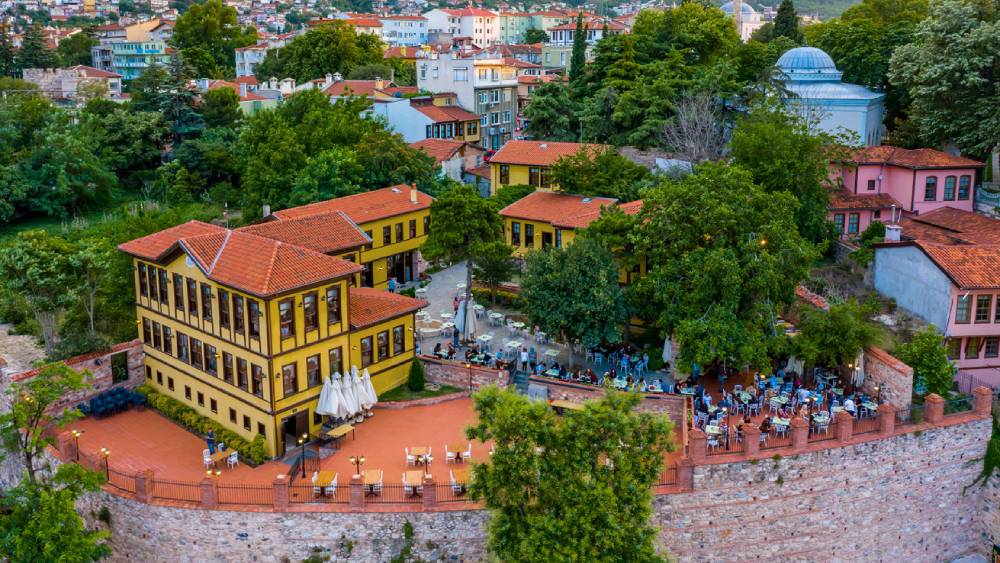 Kartpostallık Bursa manzarasıyla kadim
