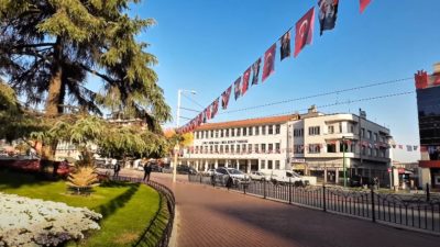 Osmanlı’nın ilk başkenti olmanın getirdiği tarihi mirasıyla, her köşesinde geçmişin