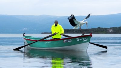 Karacabey ilçesi Eskikaraağaç Mahallesi’nde balıkçı Adem Yılmaz ile kurduğu dostlukla